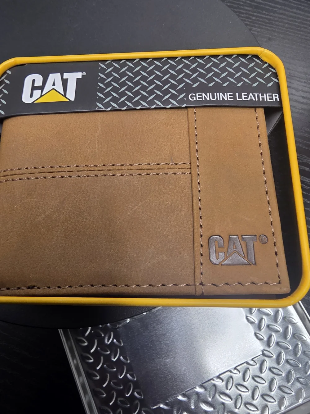 CAT Men's Leather Wallet.